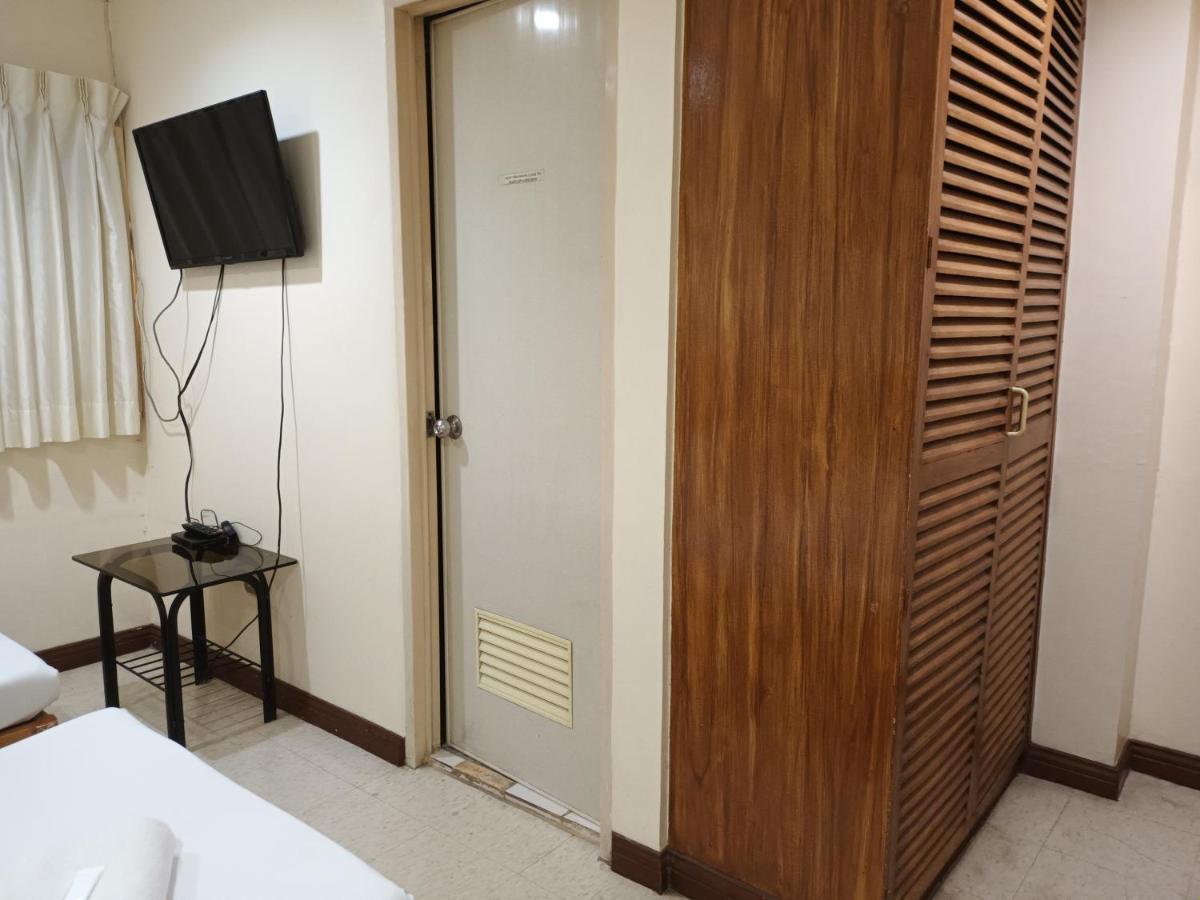 Mactan Pension House Lapu-Lapu City Exterior foto